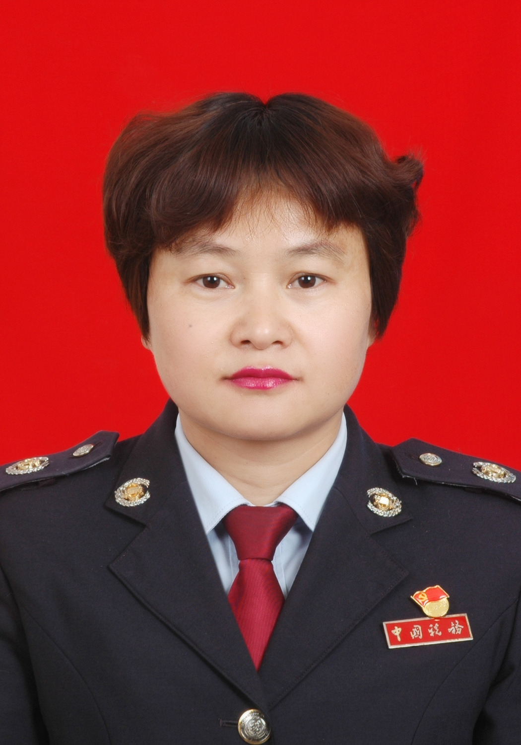 赵萍(党委委员,副局长) 赵萍,女,汉族,出生于1974年5月,籍贯:云南姚安